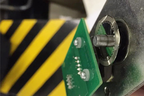 电梯旋转编码器码盘变形的处理案例分享 - 德国Hengstler(亨士乐)授权代理