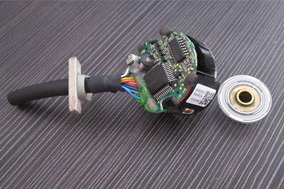 伺服电机编码器具有4根引线的功能。 - 德国Hengstler(亨士乐)授权代理