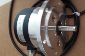 重载编码器在挖掘机系统控制中的重要性！ - 德国Hengstler(亨士乐)授权代理