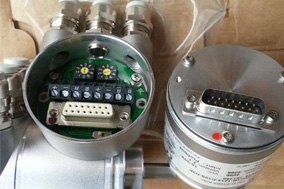 绝对值增量双输出型编码器的特点与应用 - 德国Hengstler(亨士乐)授权代理