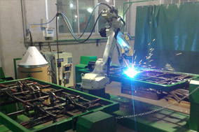 绝对式编码器在焊接机器人中的应用及其优势解析 - 德国Hengstler(亨士乐)授权代理