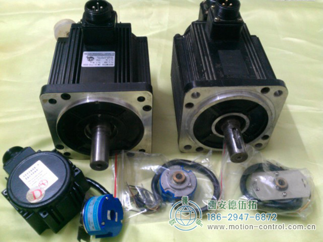 图为伺服电机与编码器的照片