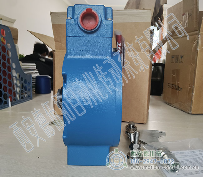 图为石油行业广泛使用的埃福创M6C系列编码器