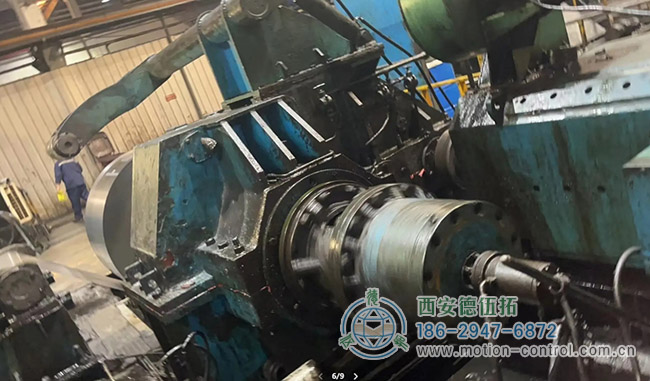 图为重载编码器在六辊可逆轧机上的应用照片